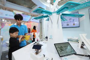 Engineering Discipline Showcases Student Award-Winning Projects at InnoCarnival 2024 